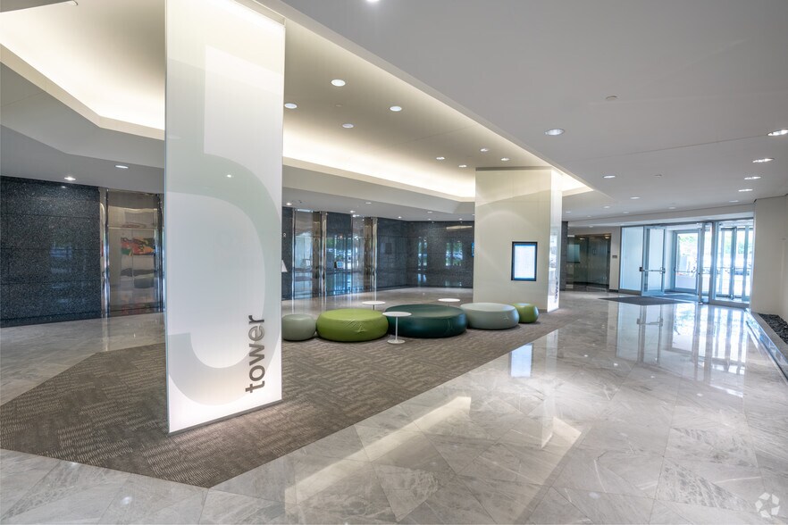 More Photos Of 5 Westbrook Corporate Ctr, Westchester Office For Lease