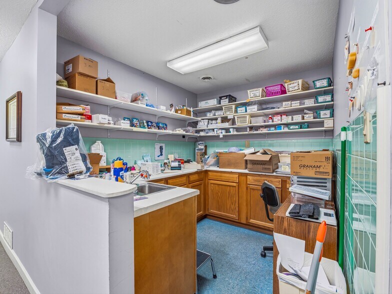 More Photos Of 5 Doctors Park, Asheville Medical For Lease