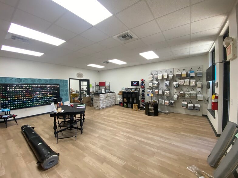 More Photos Of 108 Plaza Cir, Alabaster Unknown For Lease