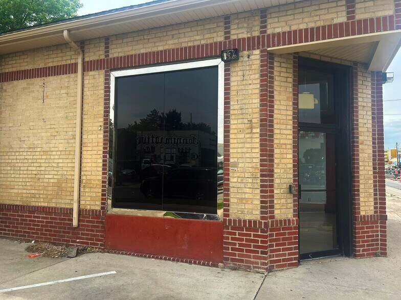 More Photos Of 4500 W Colfax Ave, Denver Storefront Retail Office For Sale