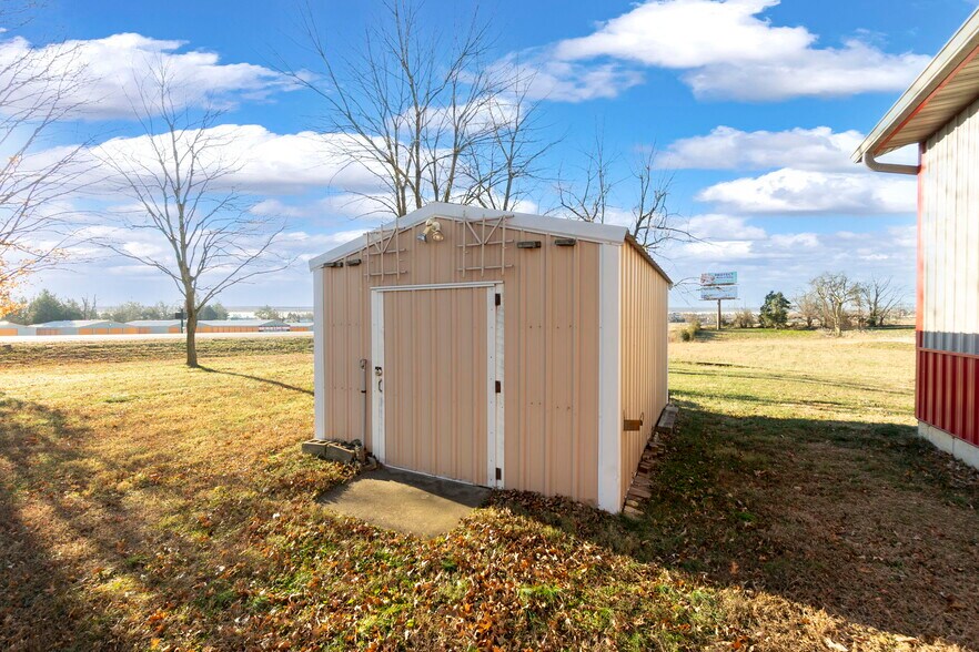 More Photos Of 1512 Old St Marys Rd, Perryville Flex For Sale