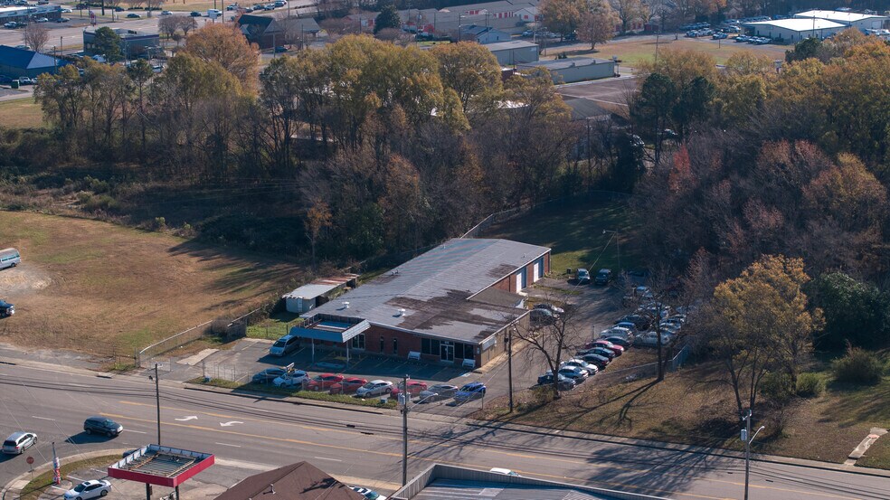 More Photos Of 510 Morgan Mill Rd, Monroe Freestanding For Sale