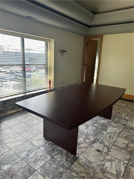 More Photos Of 10431 Perry Hwy, Wexford Office For Sale