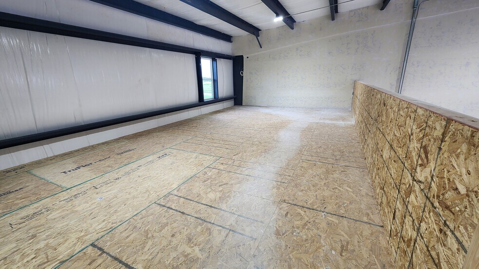 More Photos Of 159 Armstrong Ct, Norman Flex For Sale