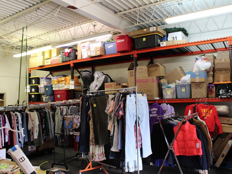 More Photos Of 254 Winnebago Dr, Fond Du Lac Office For Sale