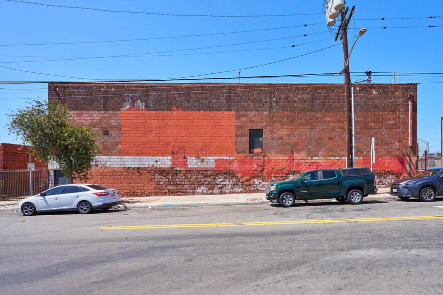 More Photos Of 1200 W El Segundo Blvd, Gardena Manufacturing For Sale