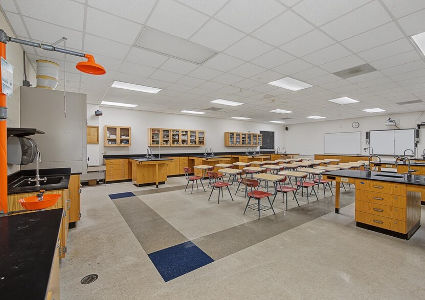 More Photos Of 1600 26th St, Monroe Schools For Sale