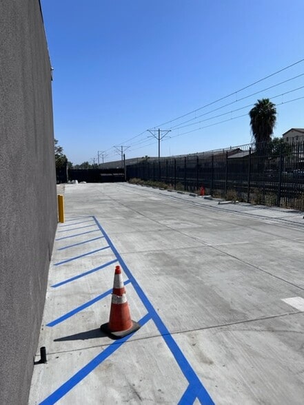 More Photos Of 1700 Nadeau St, Los Angeles Manufacturing For Lease