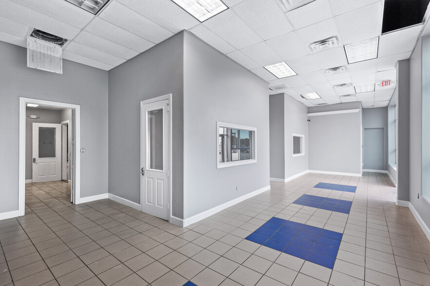 More Photos Of 11755 W Little York Rd, Houston Unknown For Lease