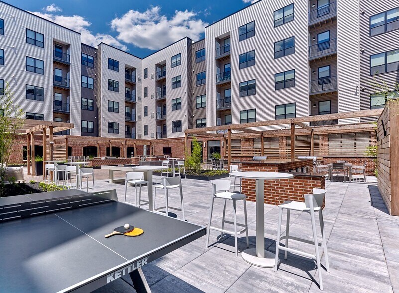 More Photos Of 307 W Elizabeth Ave, Linden Apartments For Lease