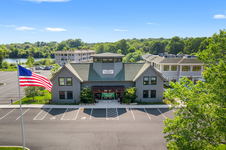 Primary Photo Of 350 Goose Ln, Guilford Medical For Lease