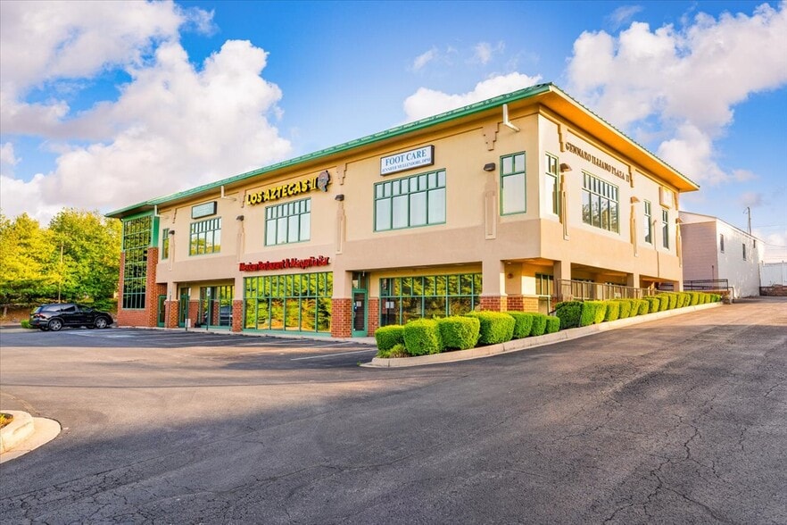 More Photos Of 1604 Ridgeside Dr, Mount Airy Storefront Retail Office For Sale