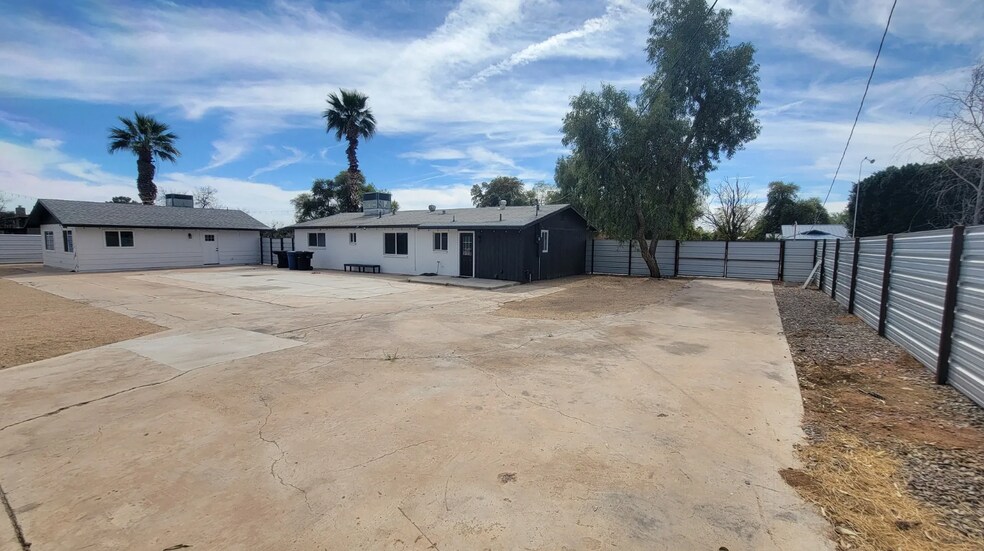 More Photos Of 1380 W Caroline Ln, Tempe Warehouse For Lease
