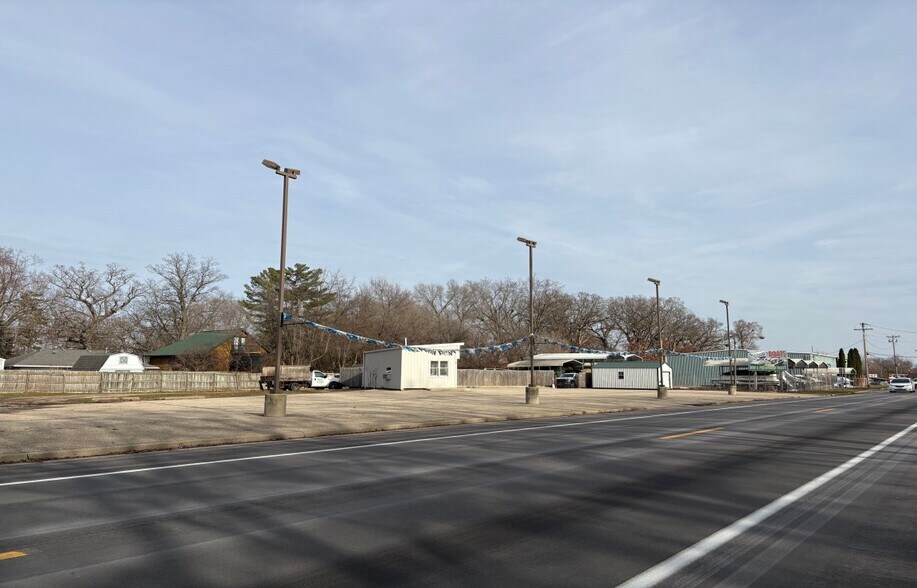 Primary Photo Of 222 W Wisconsin St, Delavan Land For Lease
