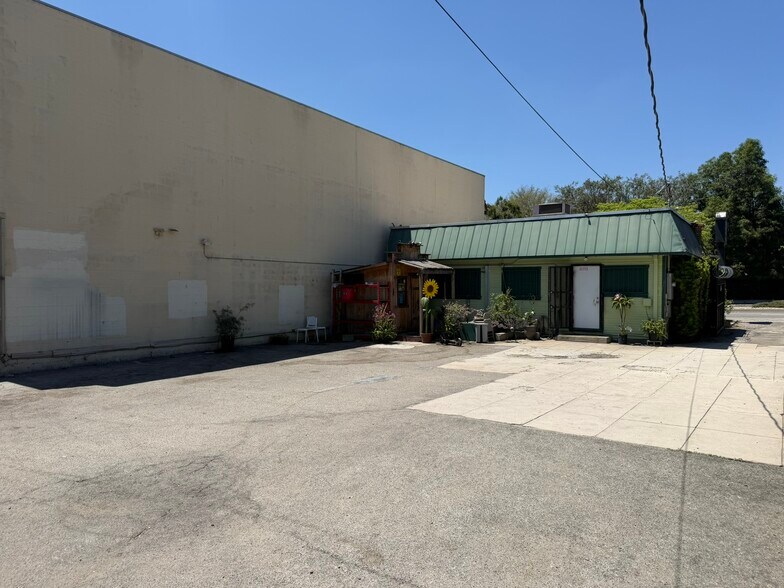 More Photos Of 480 S Rosemead Blvd, Pasadena Office For Sale
