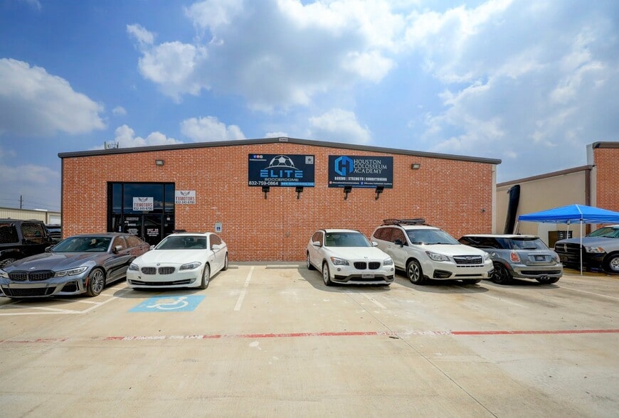More Photos Of 14929 Westpark Dr, Houston Storefront Retail Office For Sale