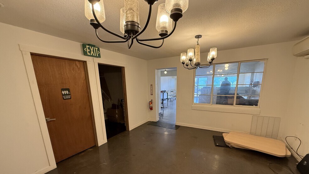 More Photos Of 123 Front Ave NW, Castle Rock Storefront Retail Office For Sale
