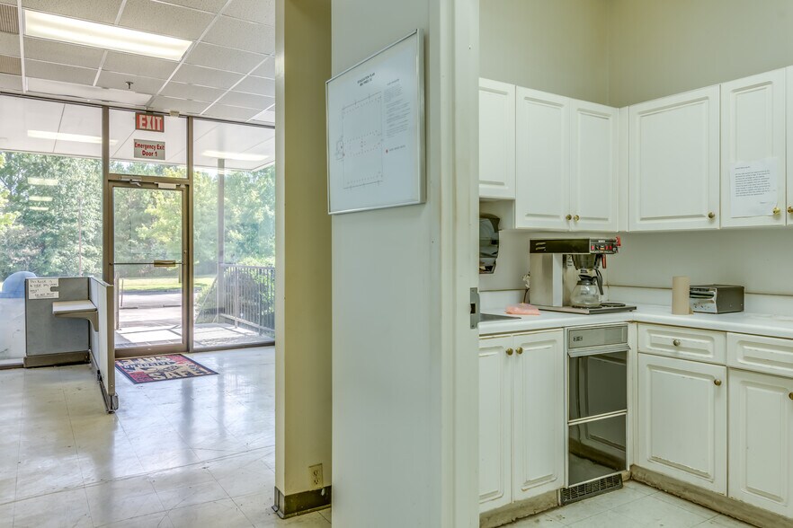 More Photos Of 1870 Highway 22 W, Alexander City Warehouse For Lease