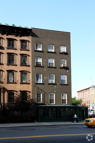 More Photos Of 470 W 23rd St, New York Apartments For Lease