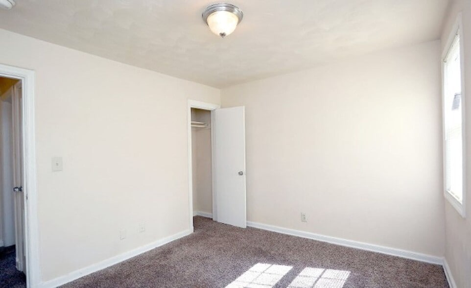 More Photos Of 3817 George Washington Hwy, Portsmouth Apartments For Sale