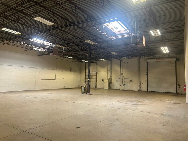 More Photos Of 3101-3117 Hubbard Rd, Landover Warehouse For Sale
