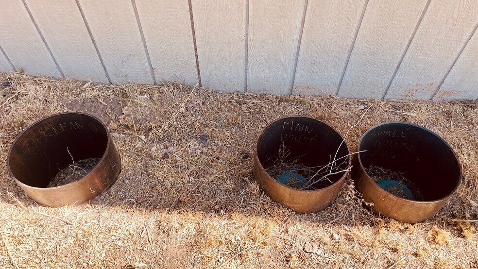 More Photos Of 1613 W San Antonio St, Marfa Specialty For Sale