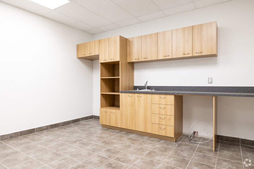More Photos Of 1500 Rue Royale, Trois-Rivières Office For Lease