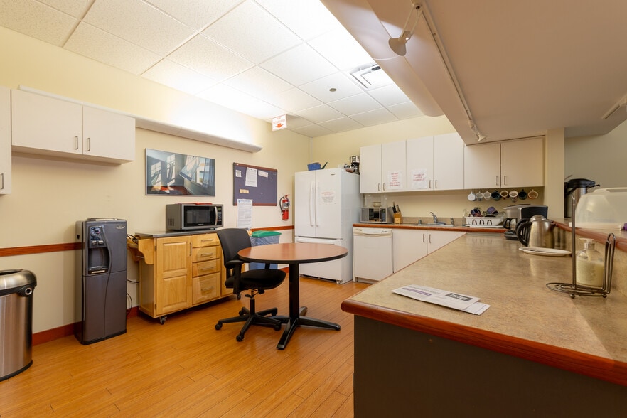 More Photos Of 50 E Washington St, Chicago Office For Sale