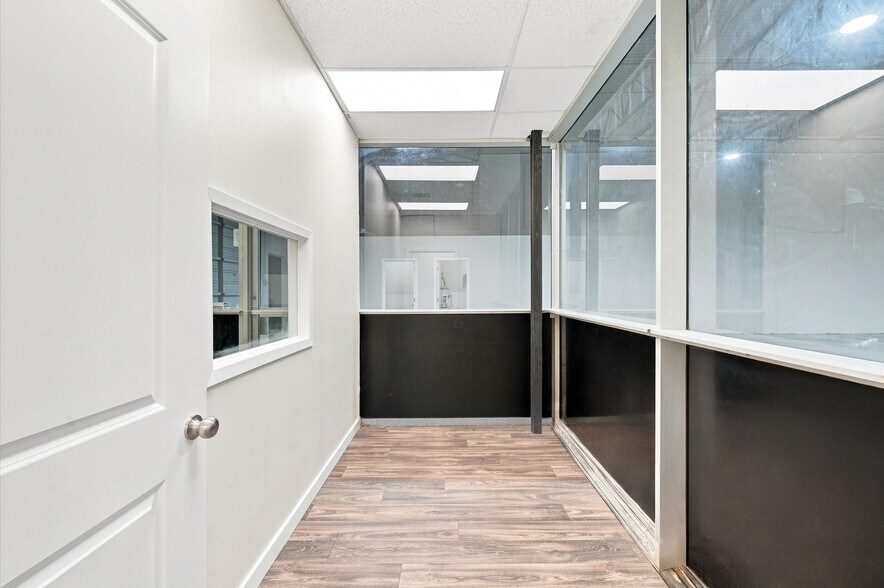 More Photos Of 1440 Cedar Post Ln, Houston Warehouse For Sale