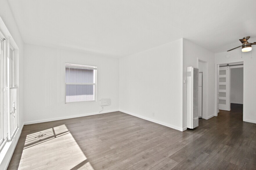 More Photos Of 2075 E Broadway, Long Beach Apartments For Sale