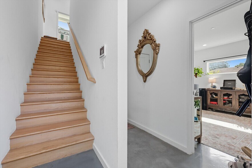 More Photos Of 5647 Live Oak, Dallas Apartments For Sale