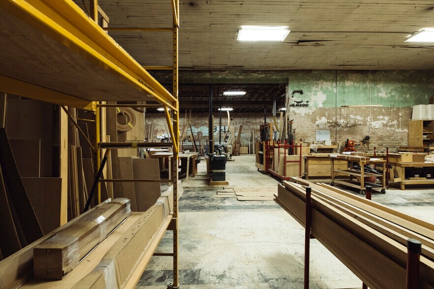 More Photos Of 75 Main St, Maxwell Warehouse For Lease