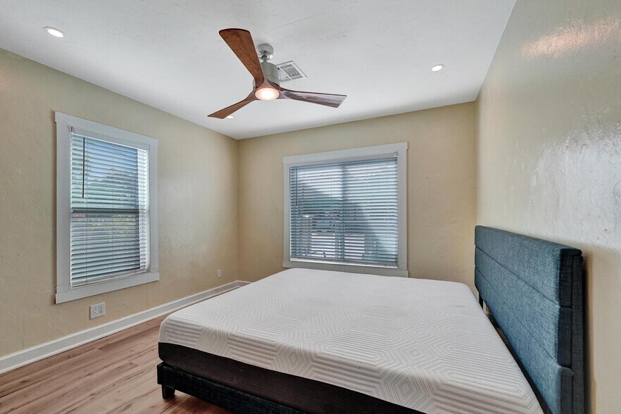 More Photos Of 301 SW 9th St, Fort Lauderdale Apartments For Sale