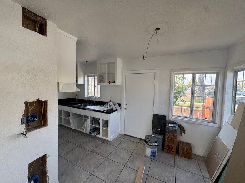 More Photos Of 3580 Beechwood Ave, Lynwood Apartments For Sale