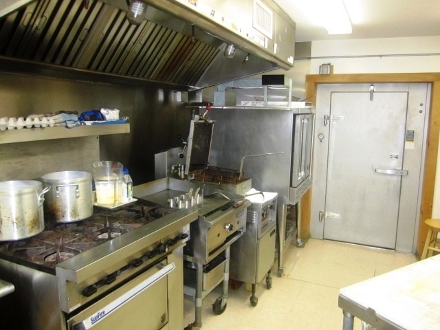 More Photos Of 722 Main St, Weston Service Station For Sale