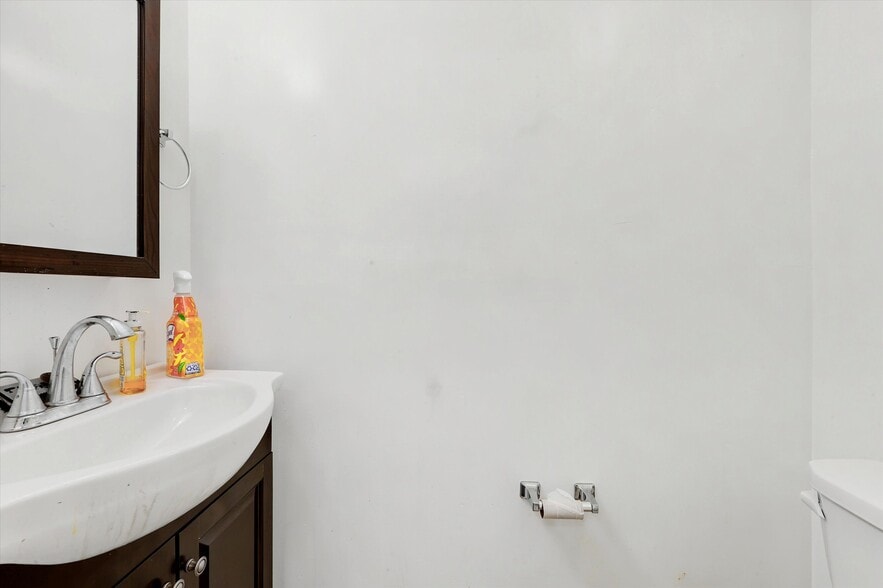 More Photos Of 401 S Springfield Rd, Clifton Heights Storefront Retail Residential For Sale