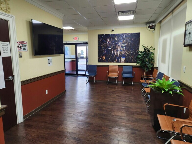 More Photos Of 1915 Central Park Ave, Yonkers Medical For Lease
