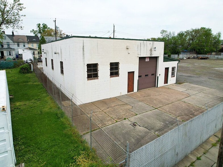 More Photos Of 6526 Baltimore Ave, Dundalk Warehouse For Lease