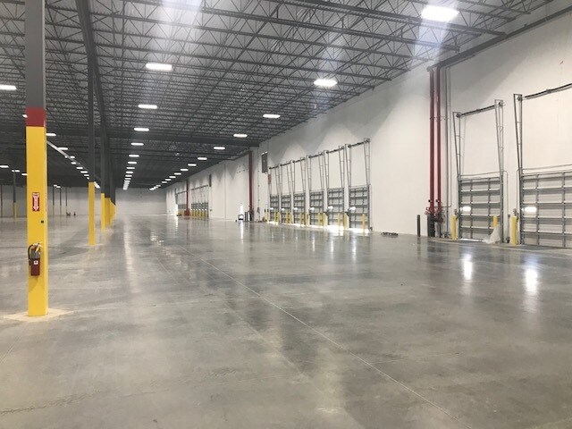 More Photos Of 350 Morgan Lakes Industrial Blvd, Pooler Distribution For Lease