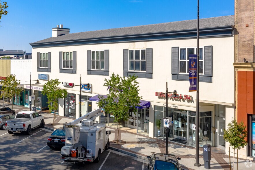 More Photos Of 337-339 N Brand Blvd, Glendale Storefront For Lease