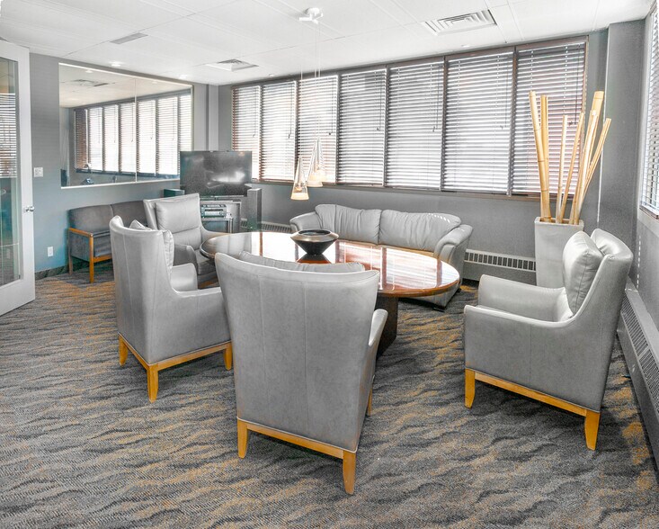 More Photos Of 602 12th Ave SW, Calgary Office For Sale