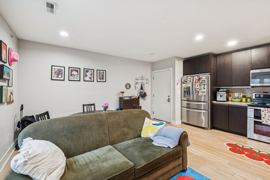 More Photos Of 1516 Green St, Philadelphia Apartments For Sale