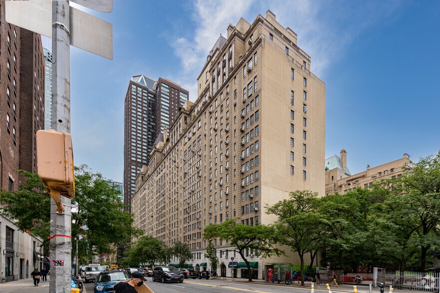 More Photos Of 353 W 56th St, New York Apartments For Sale
