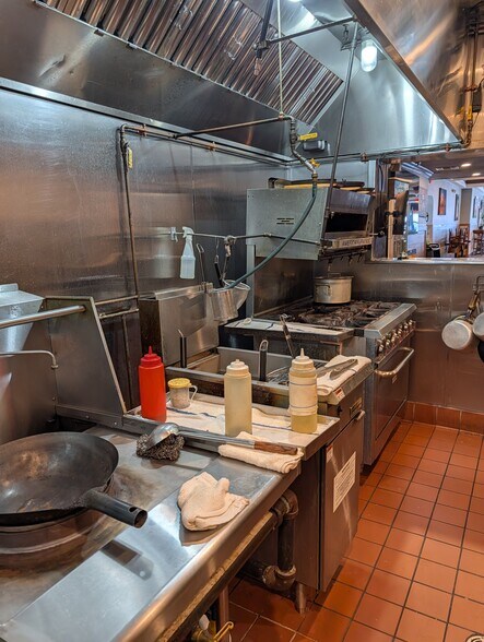 More Photos Of 1062 Main St, Holden Restaurant For Sale