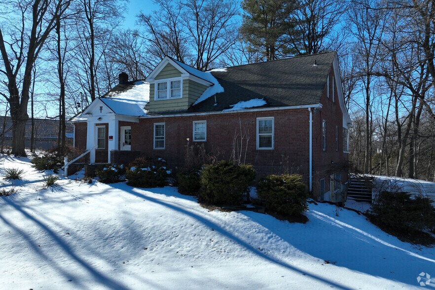 More Photos Of 11 New Hackensack Rd, Wappingers Falls Freestanding For Sale