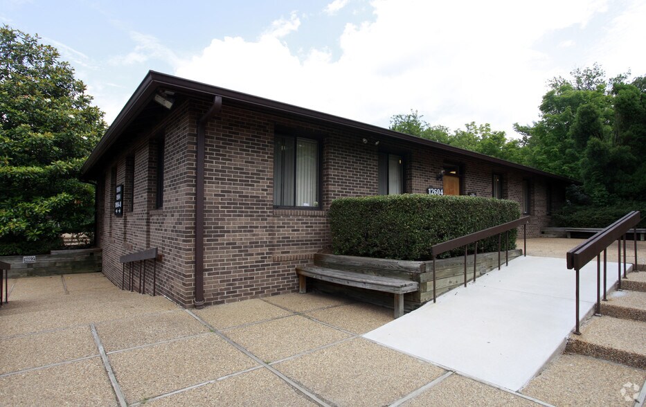 More Photos Of 12604-12606 Lake Ridge Dr, Woodbridge Medical For Sale