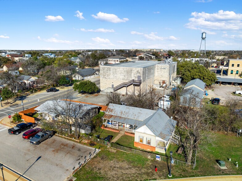 More Photos Of 110-210 Florence St, Round Rock Land For Sale