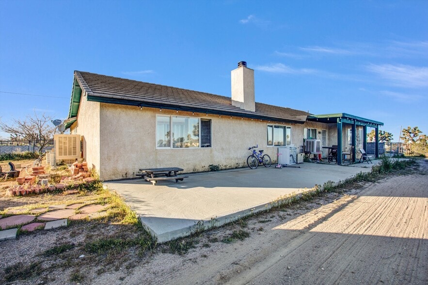 More Photos Of 10439 Mesa St, Oak Hills Multifamily For Sale