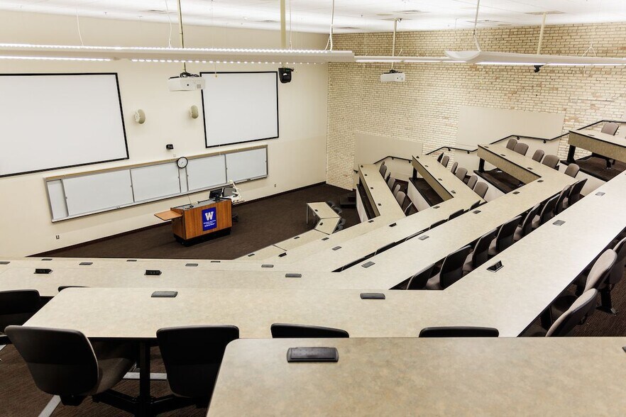 More Photos Of 111 Commerce Ave SW, Grand Rapids Schools For Sale