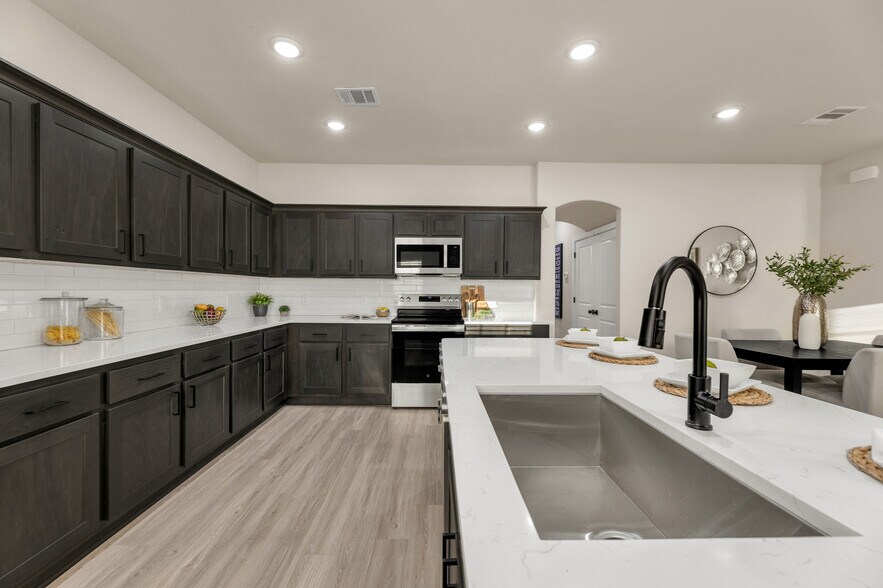 More Photos Of 4098 Gunner Trl, College Station Multifamily For Sale